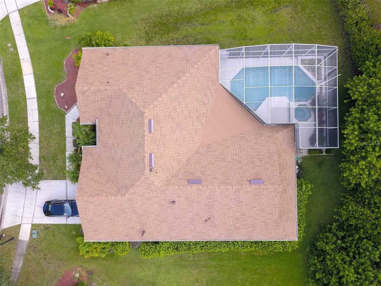 320 Palmway Ln - Photo 2 of 17
