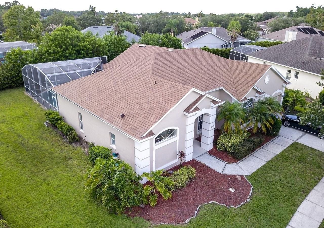 320 Palmway Ln - Photo 3 of 17