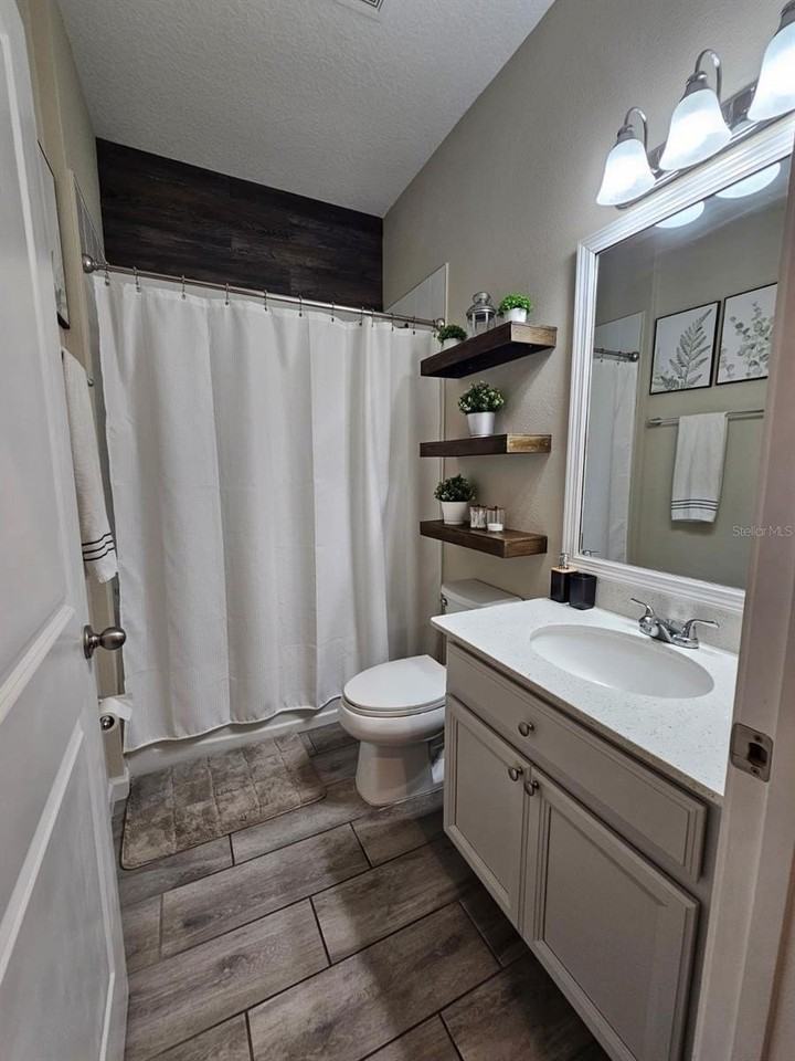 589 Disa Dr - Photo 3 of 13