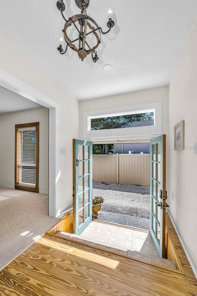 525 Bay St - Photo 2 of 38