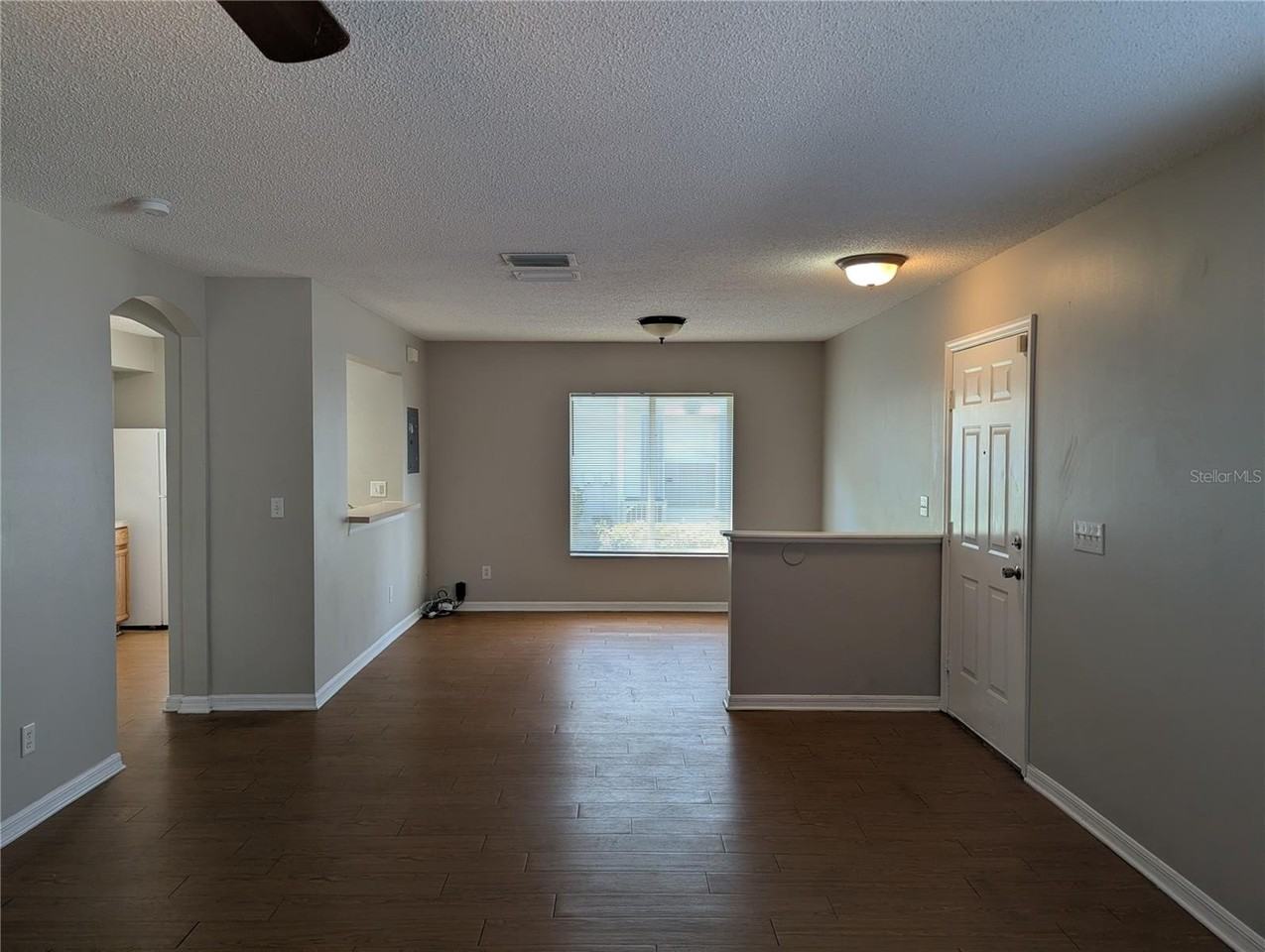 4122 Waterside Island Ct - Photo 3 of 17