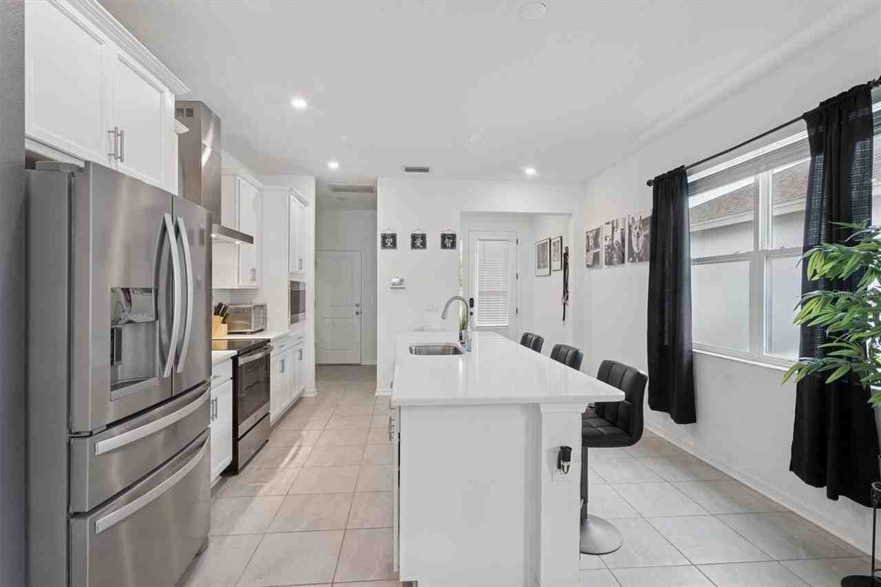 4352 Reisswood Loop - Photo 4 of 22