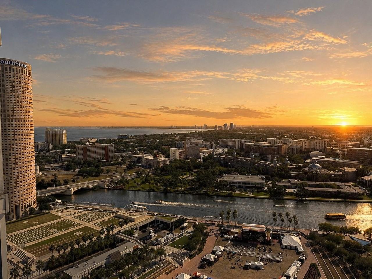 777 N Ashley Dr #2403