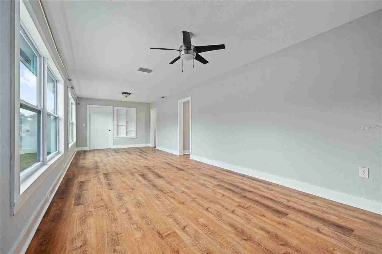 3818 W Euclid Ave - Photo 2 of 24