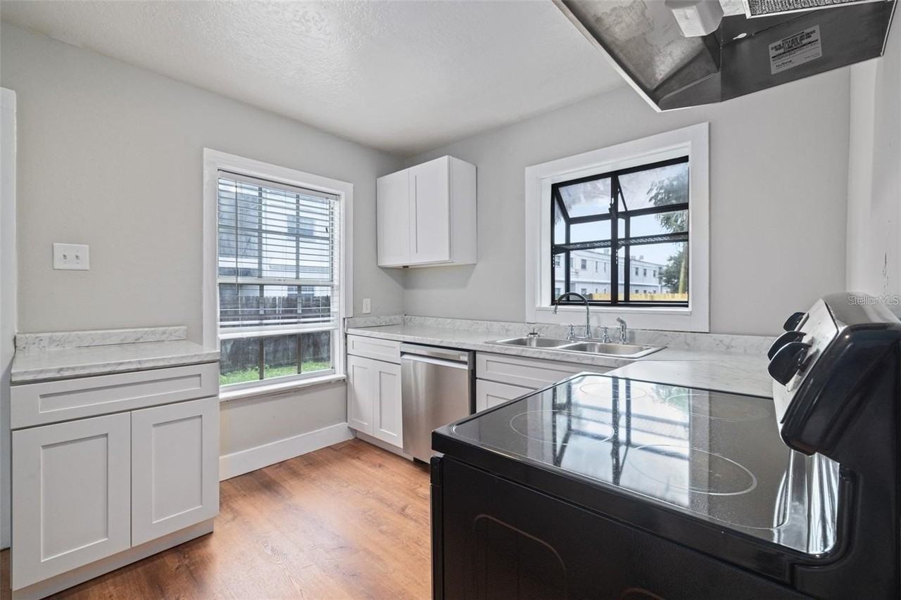 3818 W Euclid Ave - Photo 5 of 24