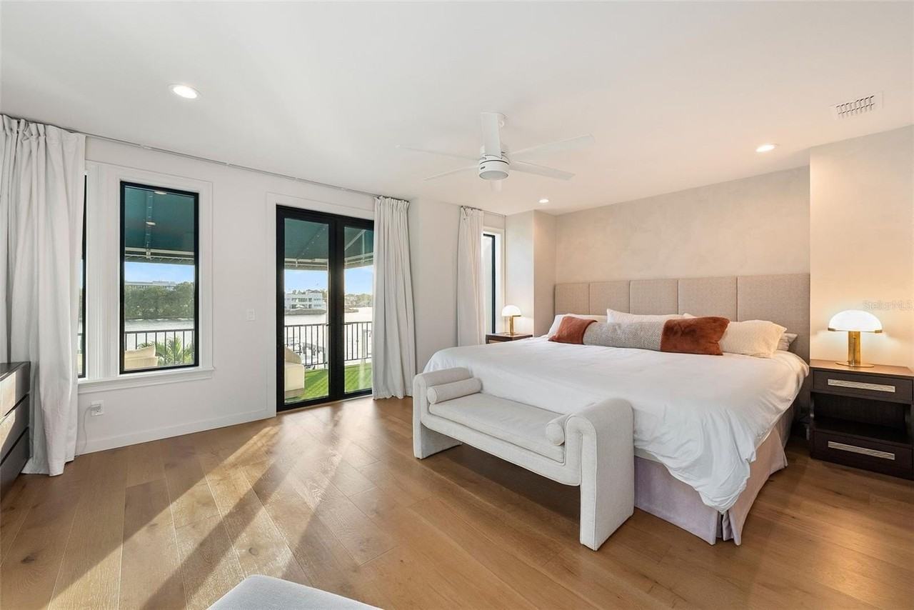 1123 Abbeys Way - Photo 4 of 50