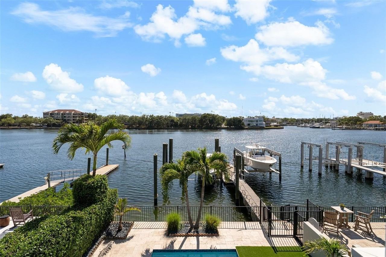 1123 Abbeys Way - Photo 5 of 50