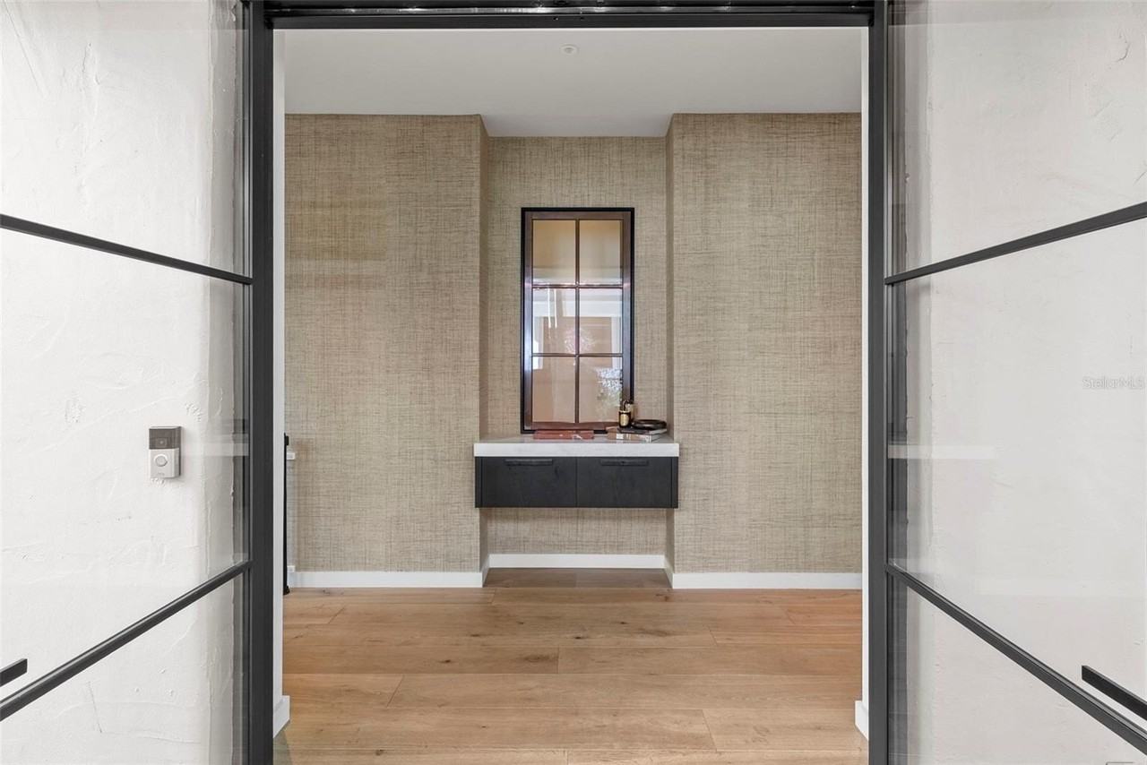 1123 Abbeys Way - Photo 7 of 50