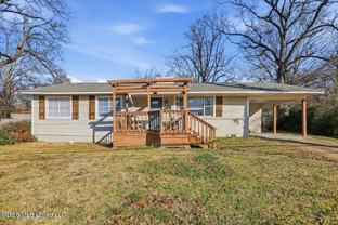 180 Pemberton Dr - Photo 1 of 1