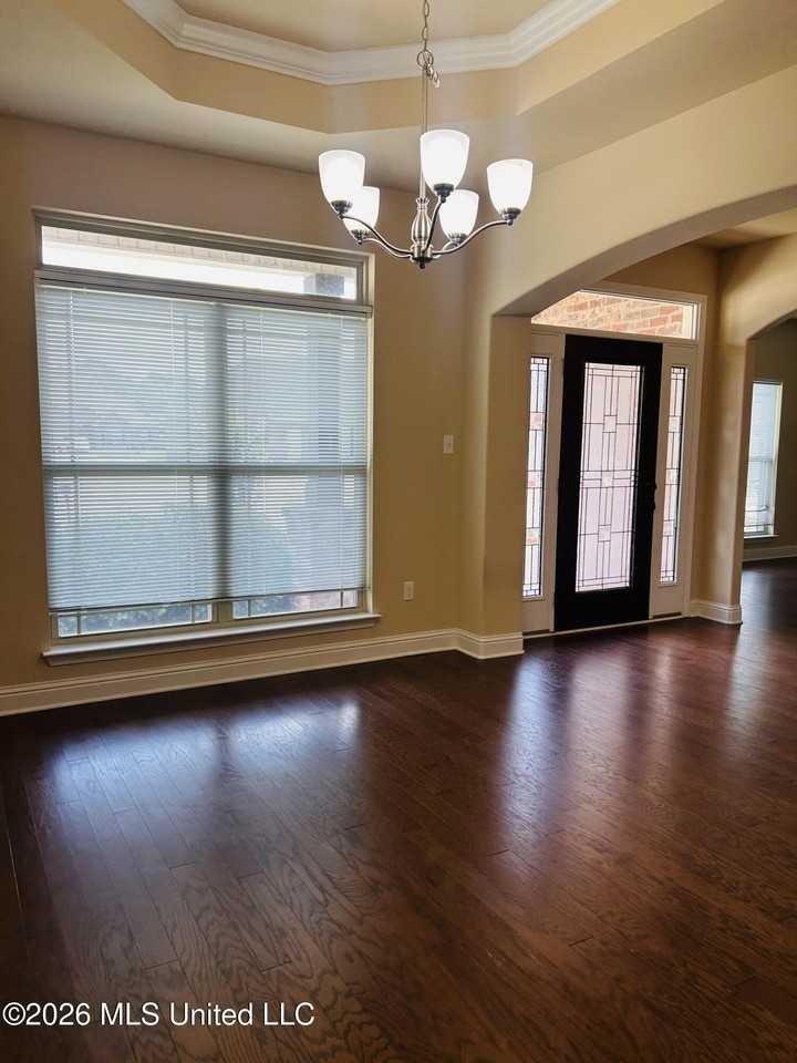 6038 Red Gate Dr - Photo 5 of 20