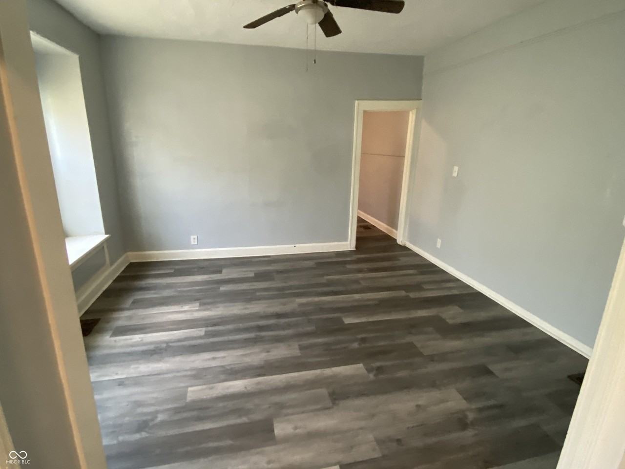 15 N Riley Ave #1 - Photo 4 of 9