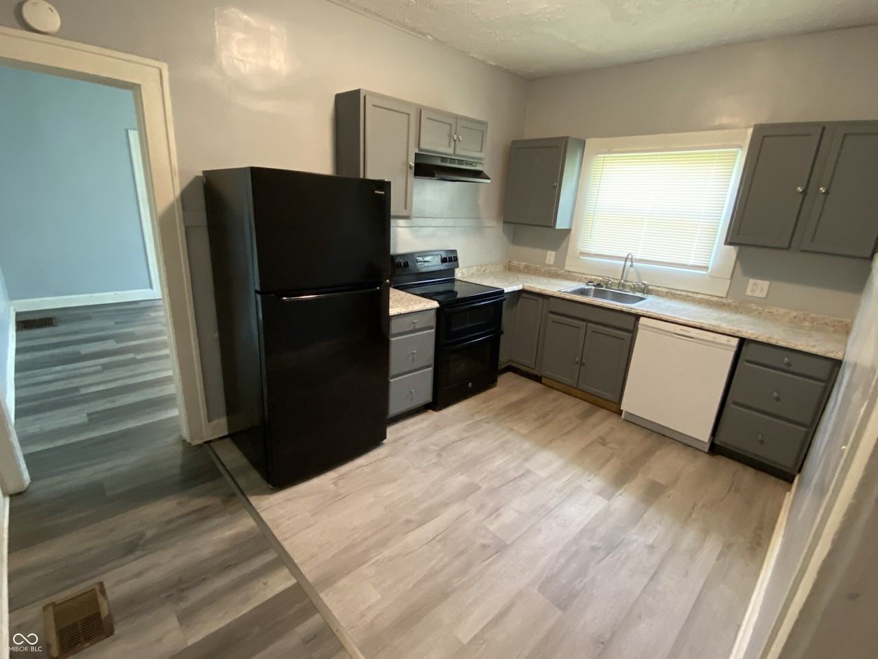 15 N Riley Ave #1 - Photo 6 of 9