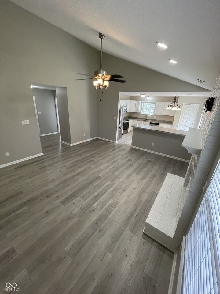 11212 Boston Way - Photo 5 of 18