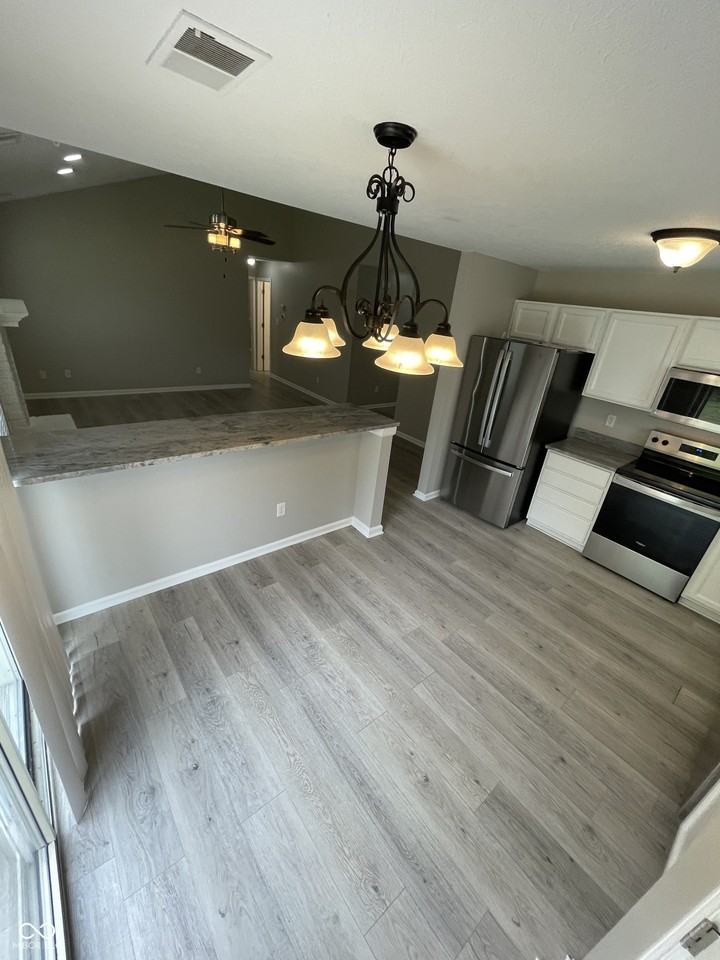 11212 Boston Way - Photo 7 of 18