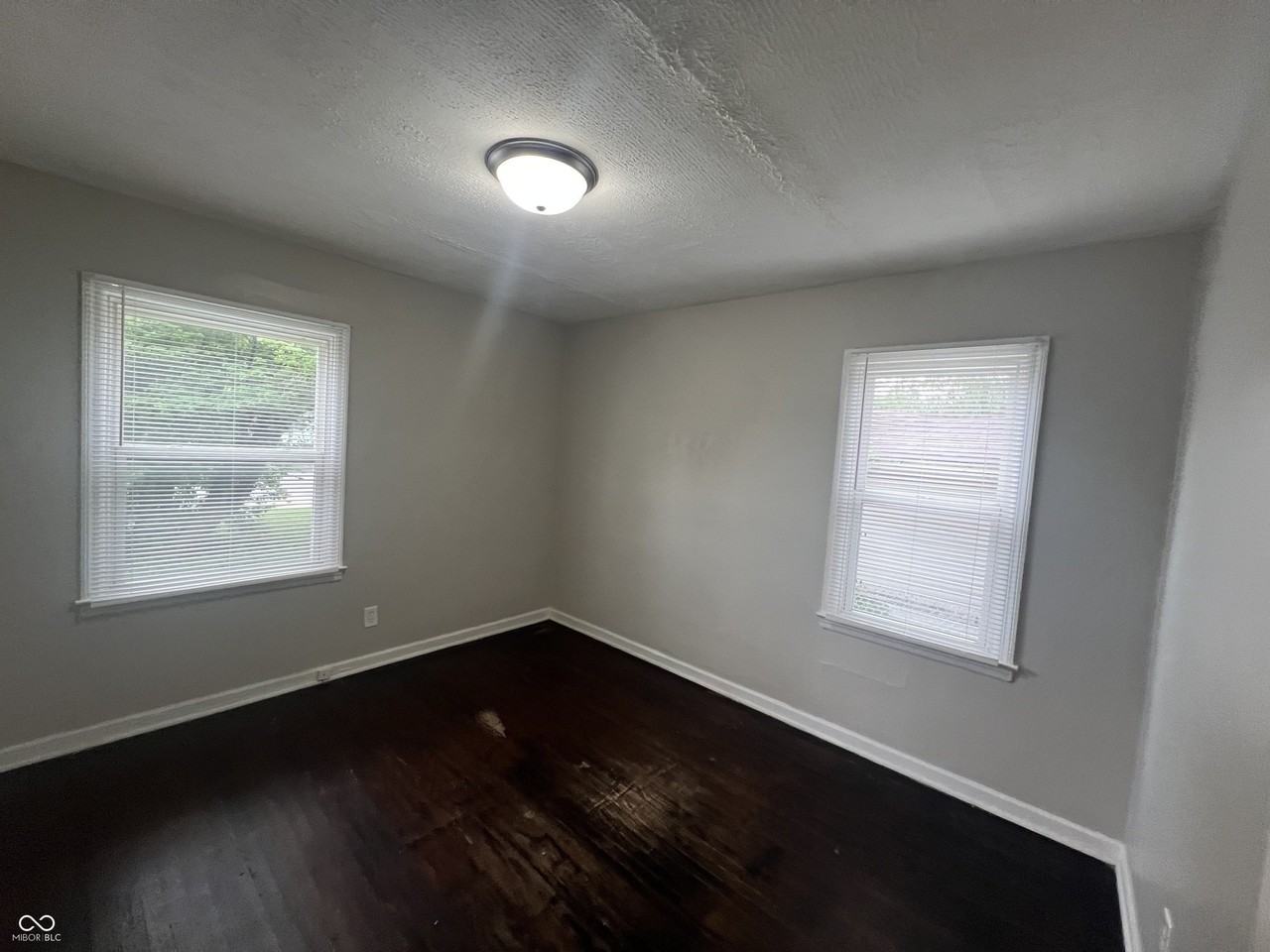 5322 E 19th Pl - Photo 7 of 14