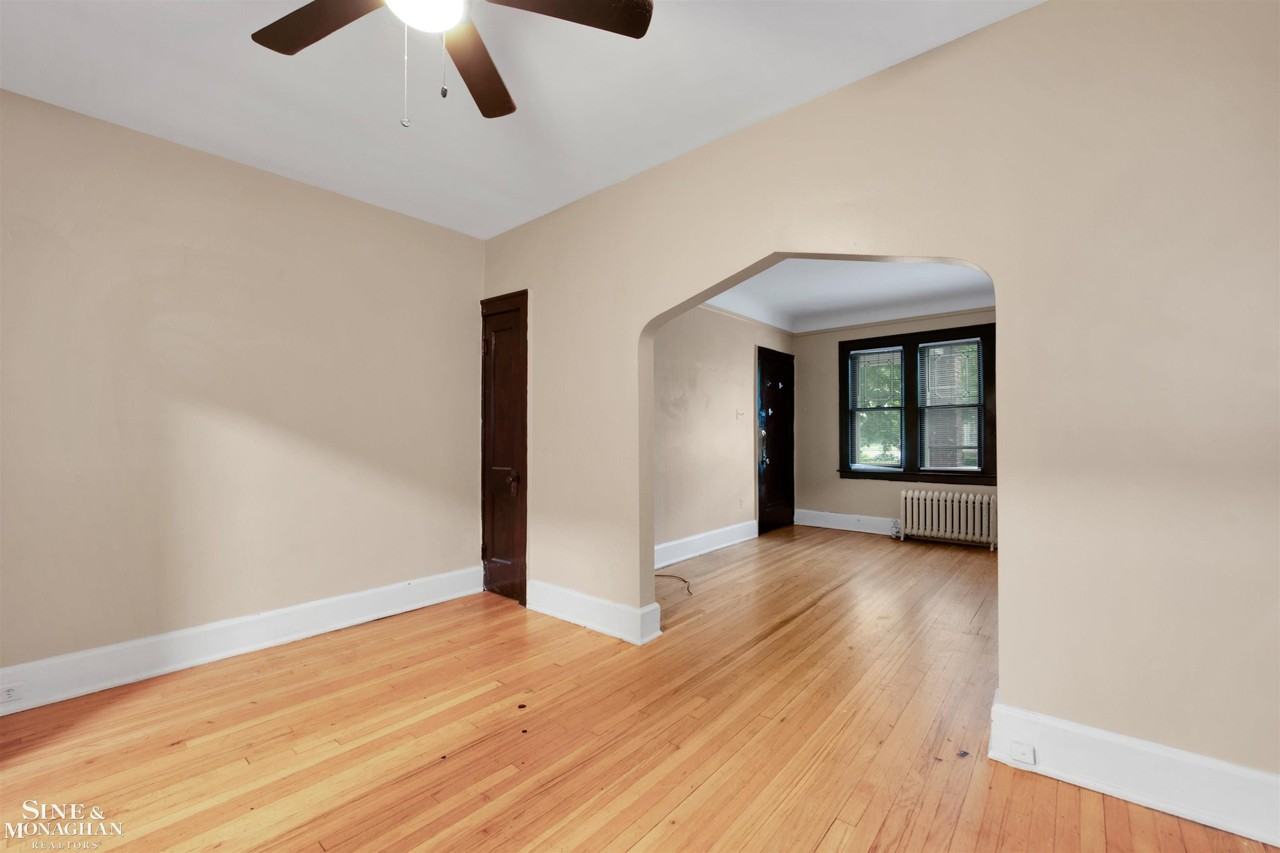 815 Beaconsfield Ave #2N - Photo 4 of 18