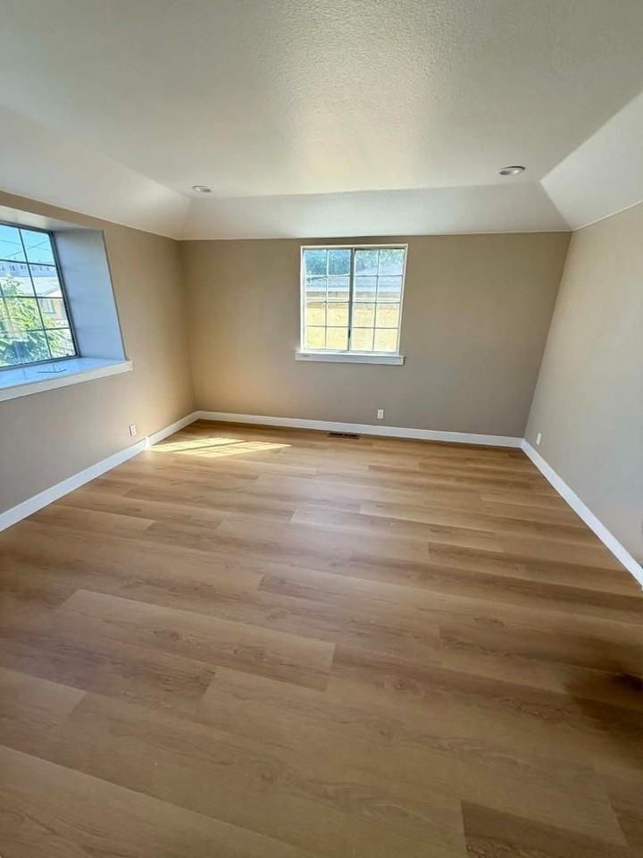 2106 Shortridge Ave - Photo 5 of 6
