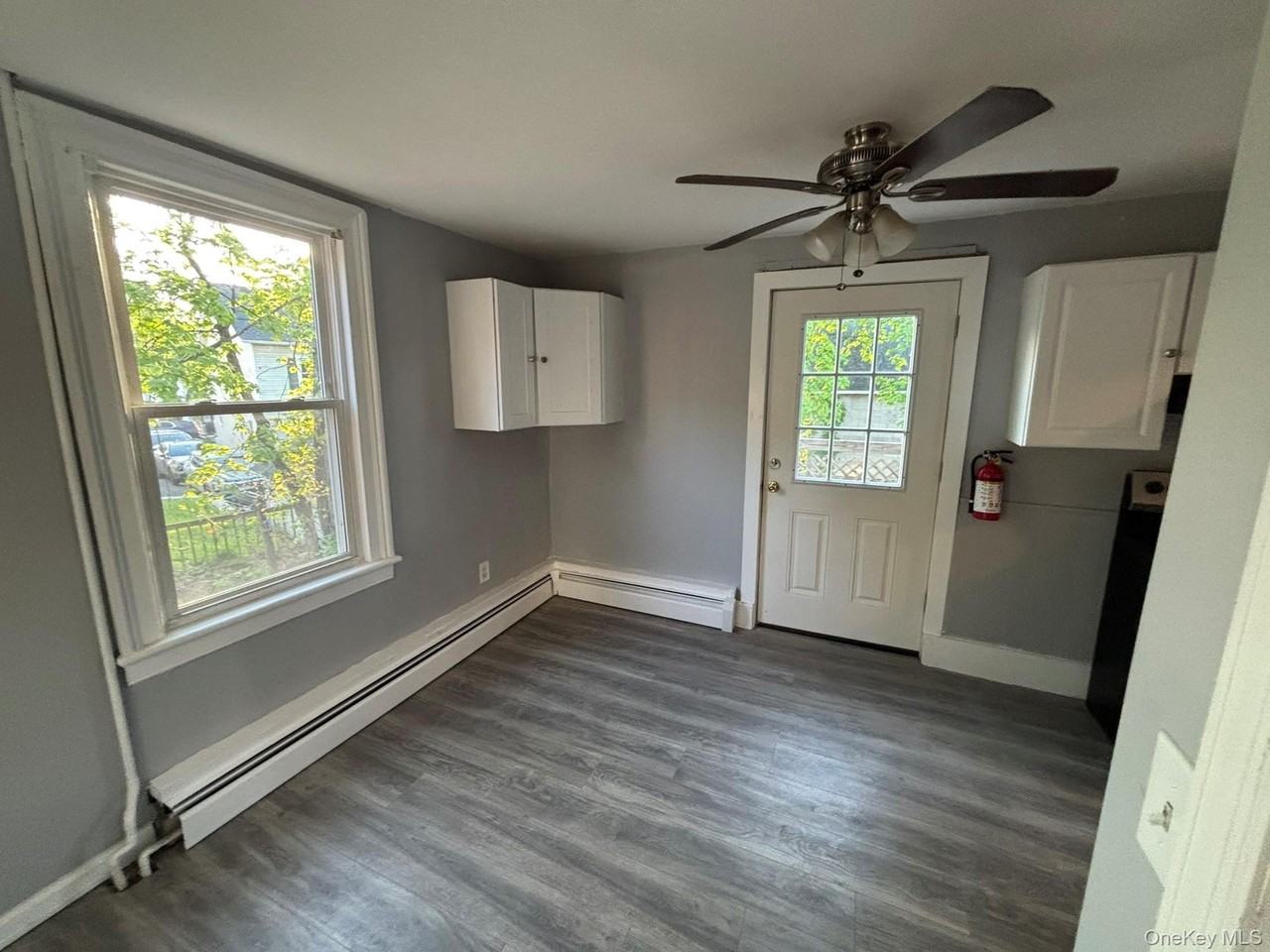 42 Maple St - Photo 2 of 13