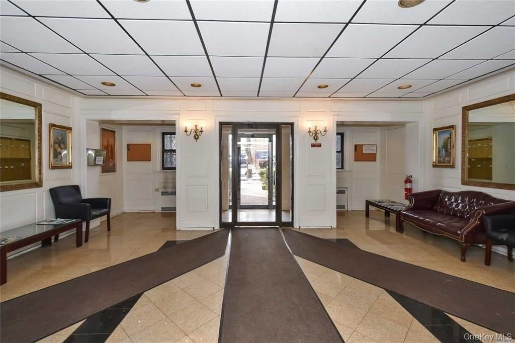 7 Bond St #3J - Photo 2 of 2