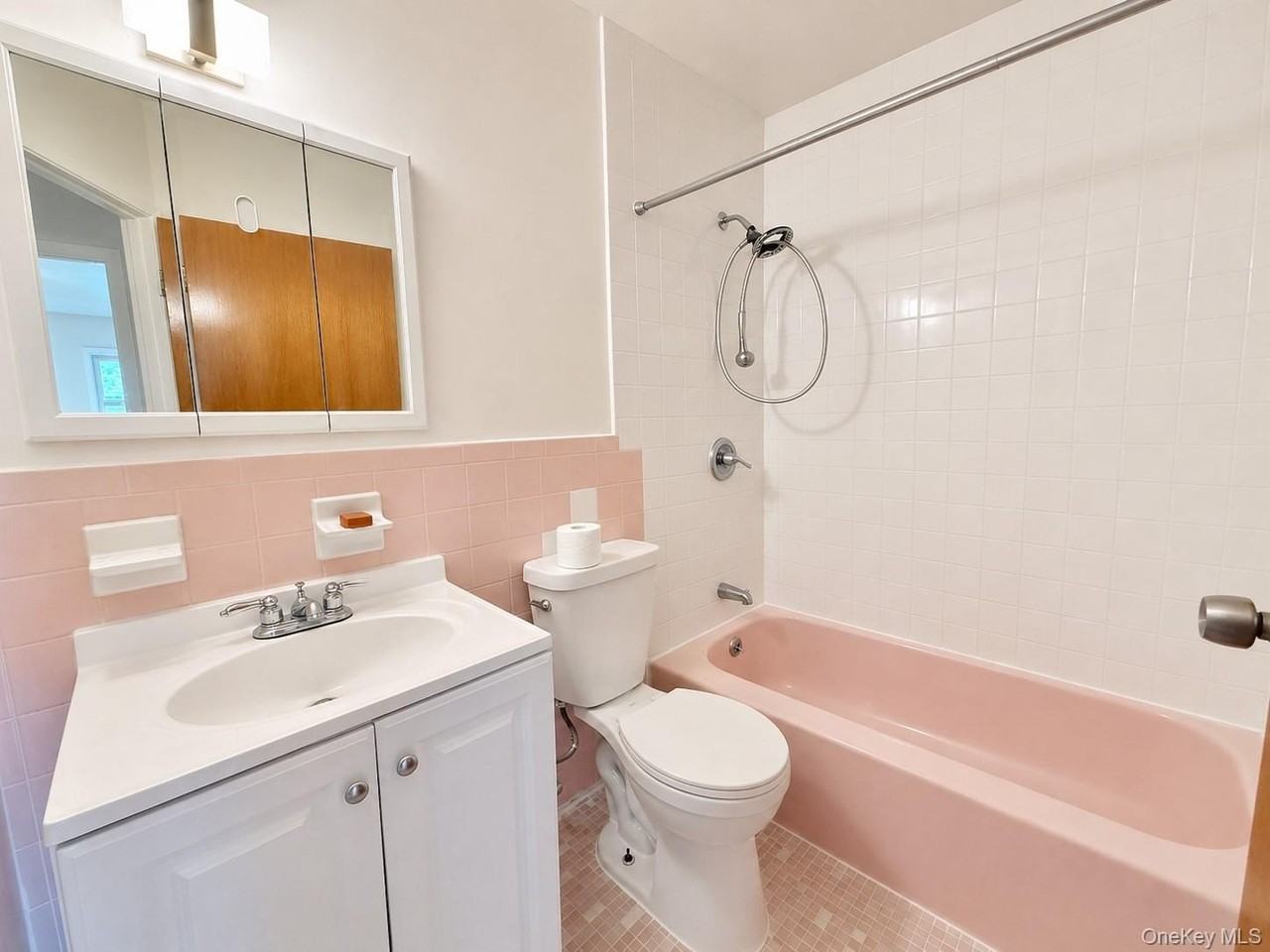 1958 Burke Ave #FL2 - Photo 3 of 10