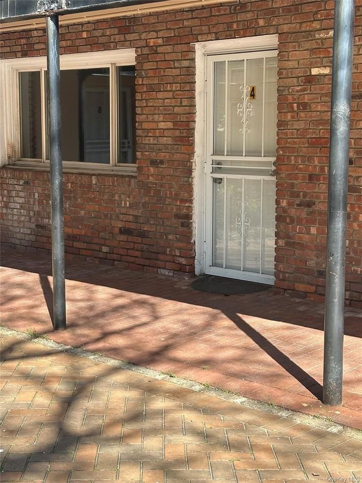 360 Larkfield Rd - Photo 3 of 11