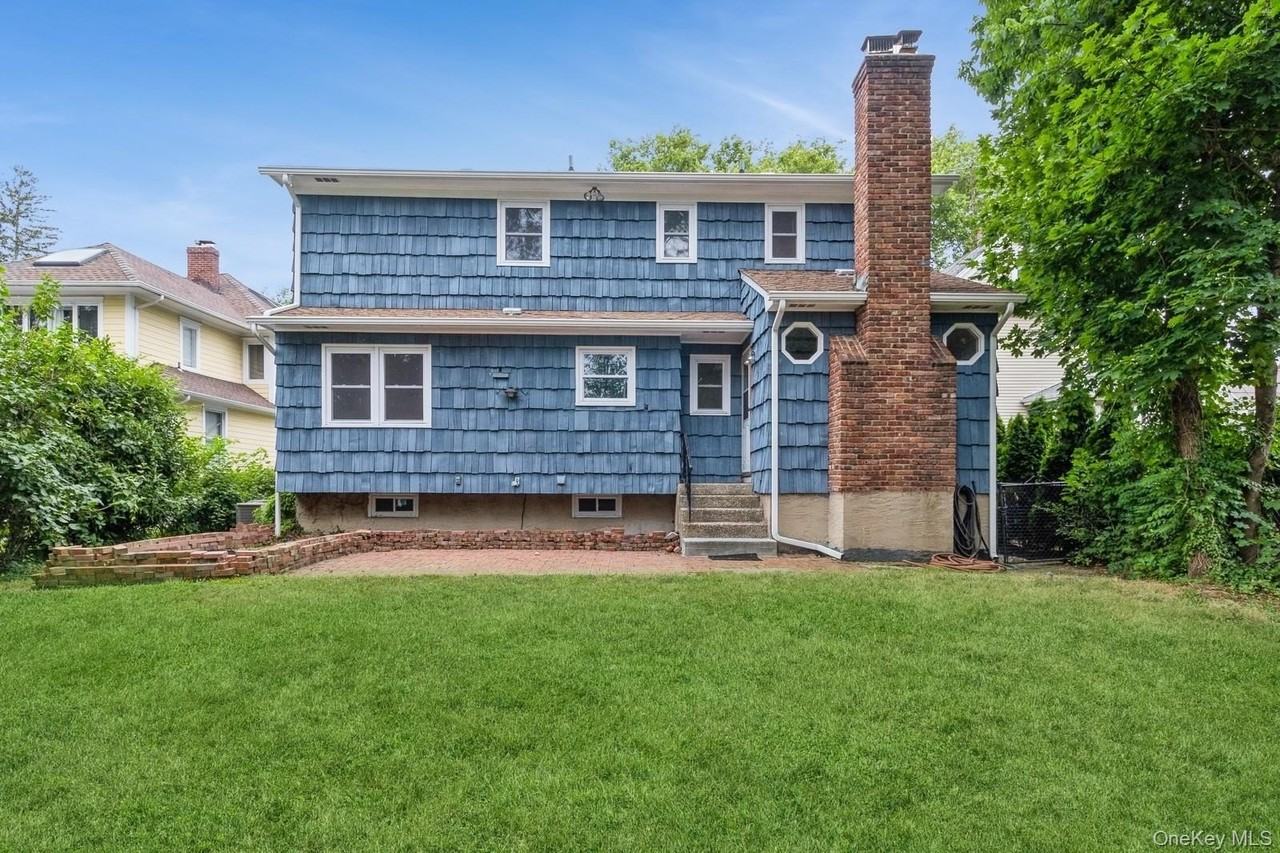 22 Central St - Photo 3 of 23