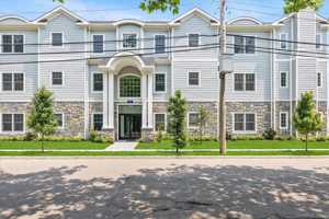 featured image of 20 Secatoag Ave #1A