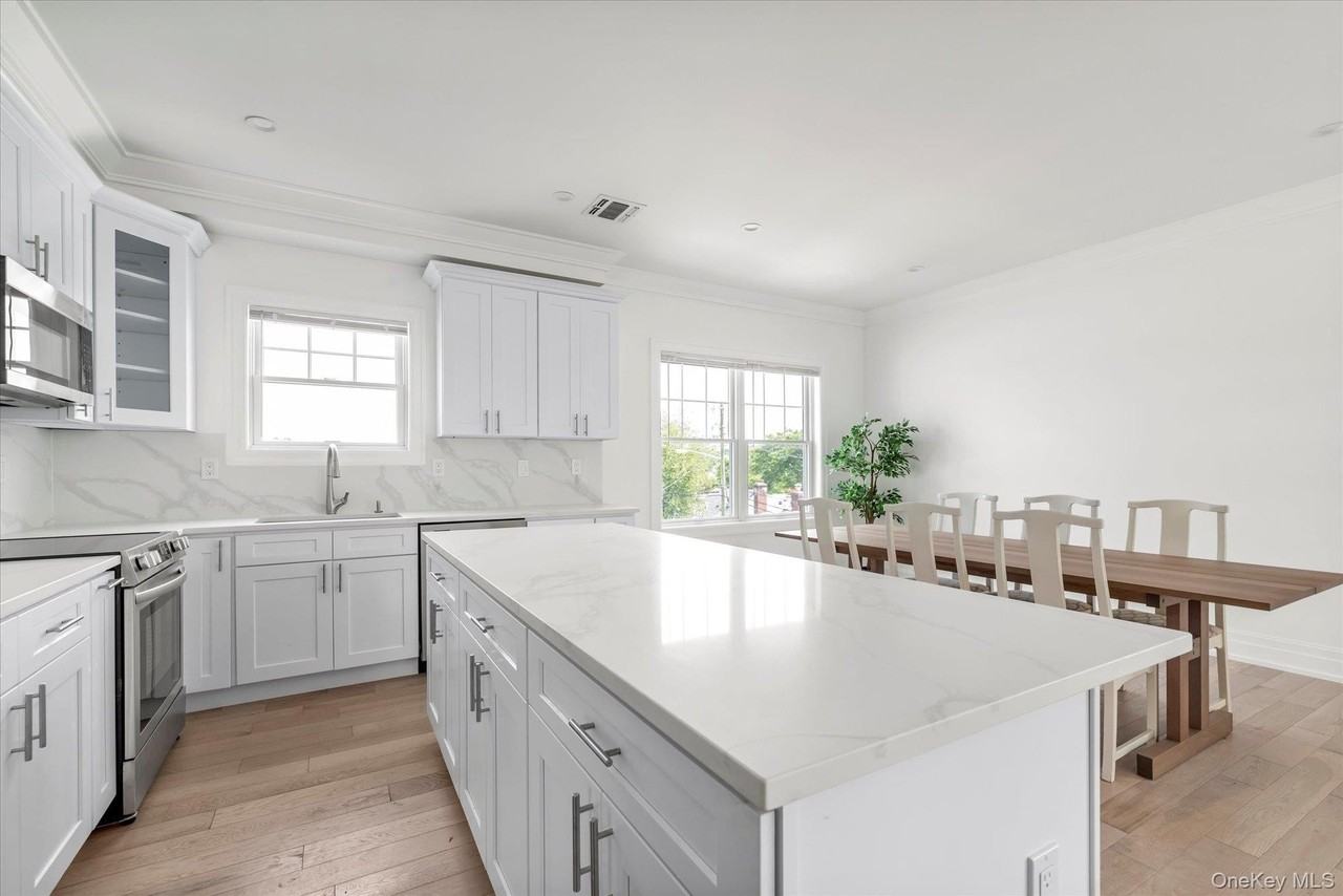 20 Secatoag Ave #1A - Photo 5 of 14