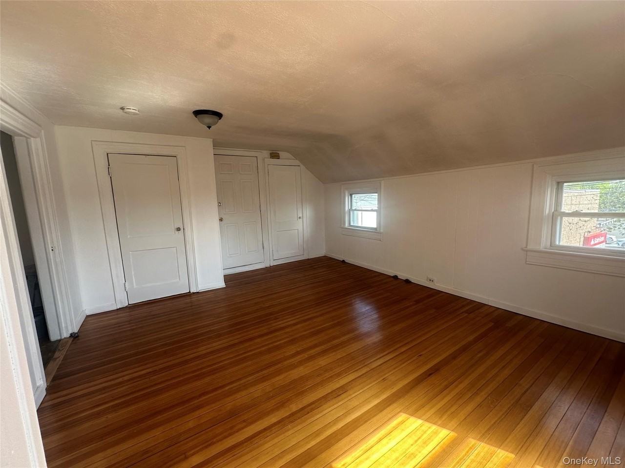 6 Florence Ave - Photo 2 of 7