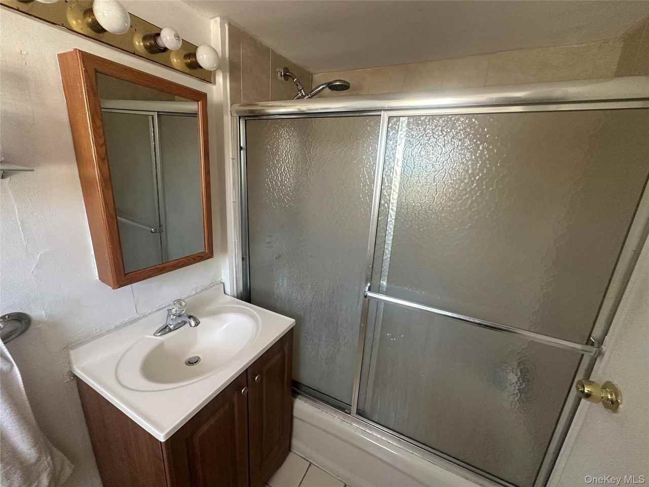 6 Florence Ave - Photo 6 of 7