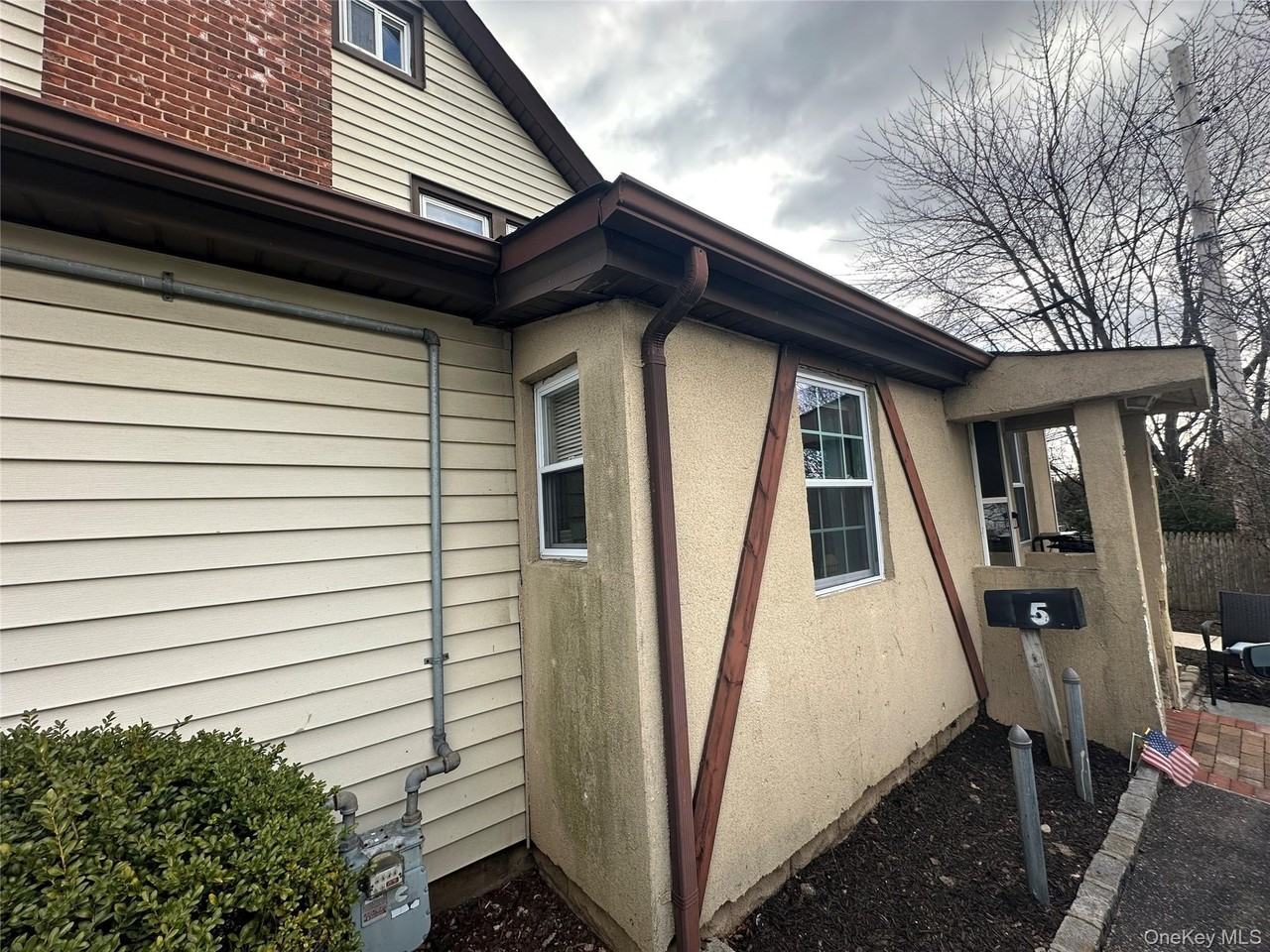 6 Florence Ave - Photo 7 of 7