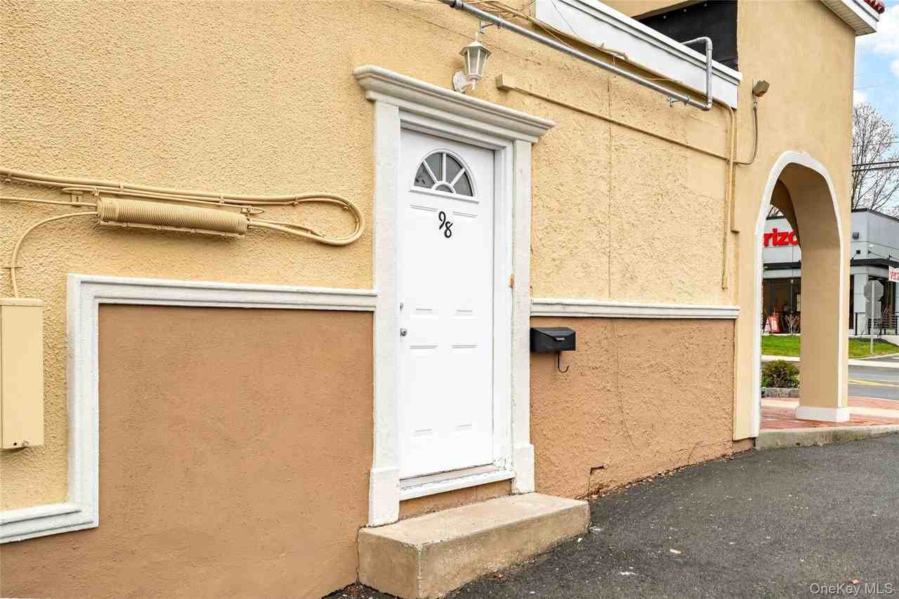 98 S Main St #98 - Photo 2 of 32