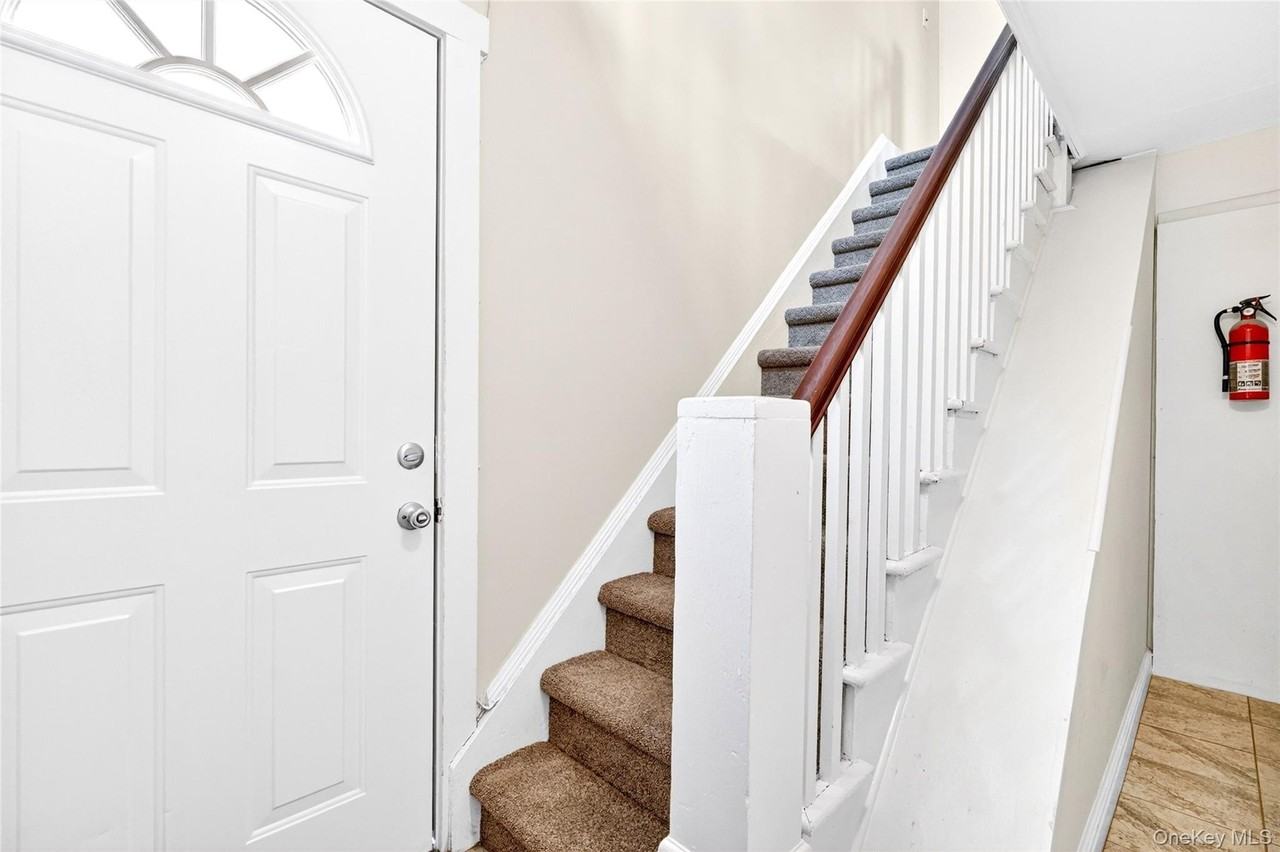 98 S Main St #98 - Photo 3 of 32