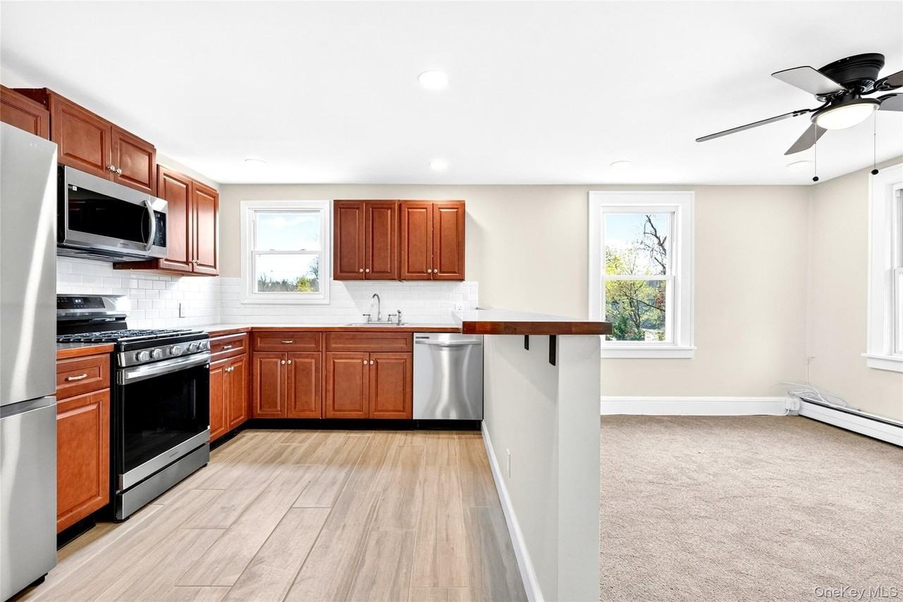 98 S Main St #98 - Photo 7 of 32