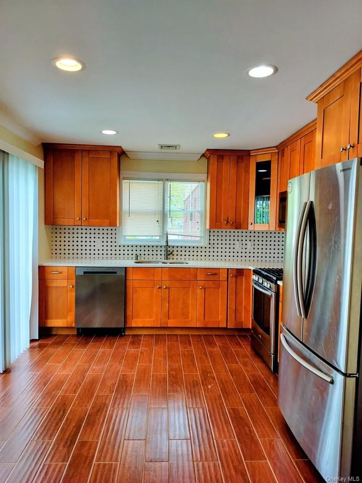 53 Juniper Rd #B - Photo 3 of 8