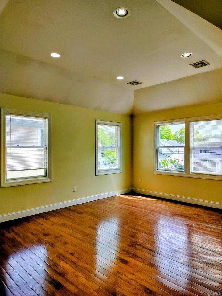 53 Juniper Rd #B - Photo 6 of 8