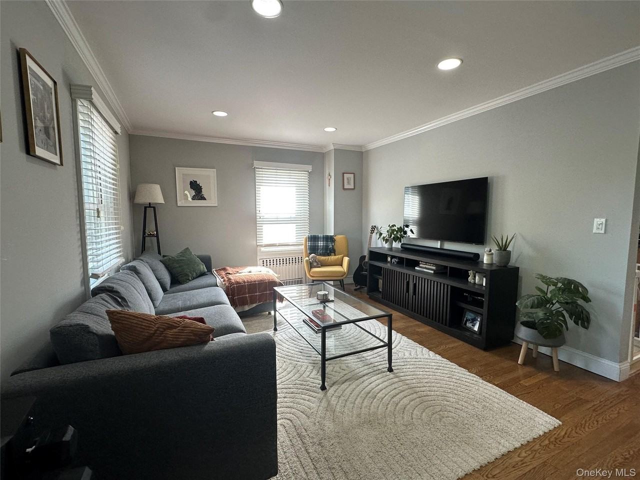 15 Barlow Ave #2 - Photo 3 of 8