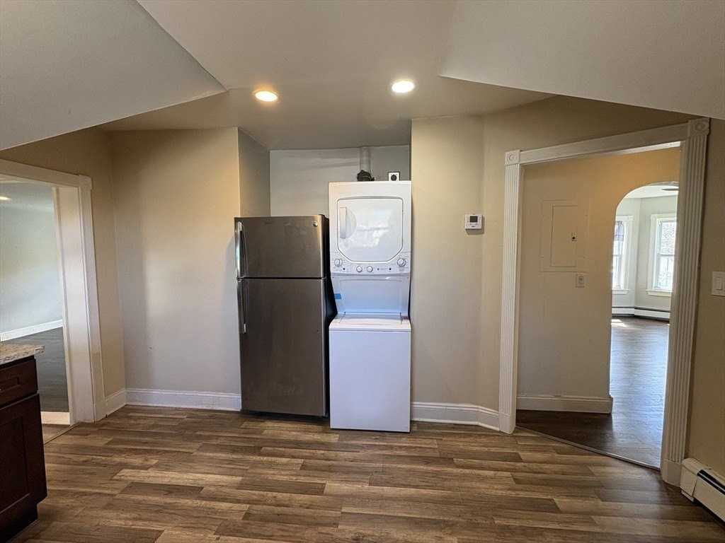 980 Washington St #2 - Photo 3 of 10