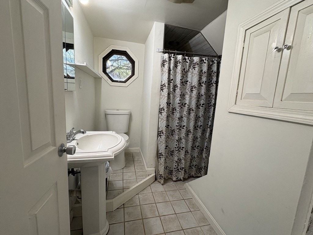 980 Washington St #2 - Photo 5 of 10