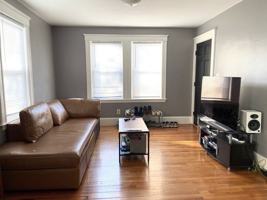 featured image of 26 Harrison St #1