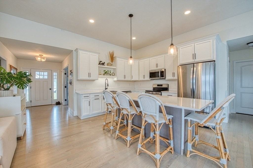 35 Metacomet Rd #35 - Photo 3 of 23