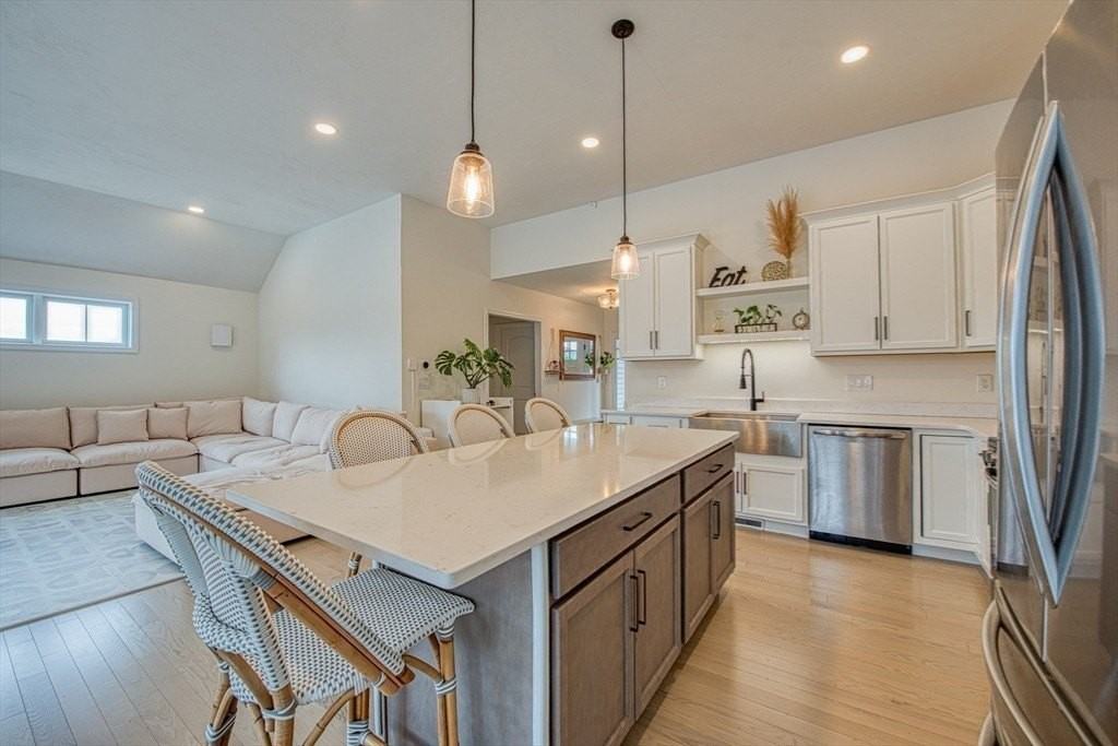 35 Metacomet Rd #35 - Photo 4 of 23