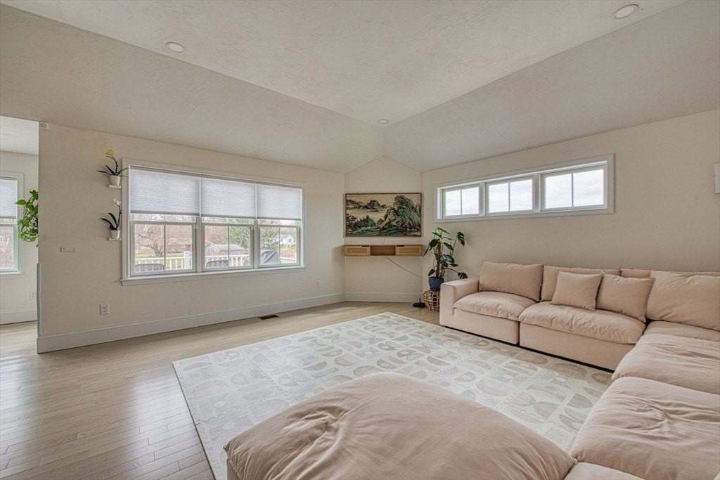 35 Metacomet Rd #35 - Photo 6 of 23