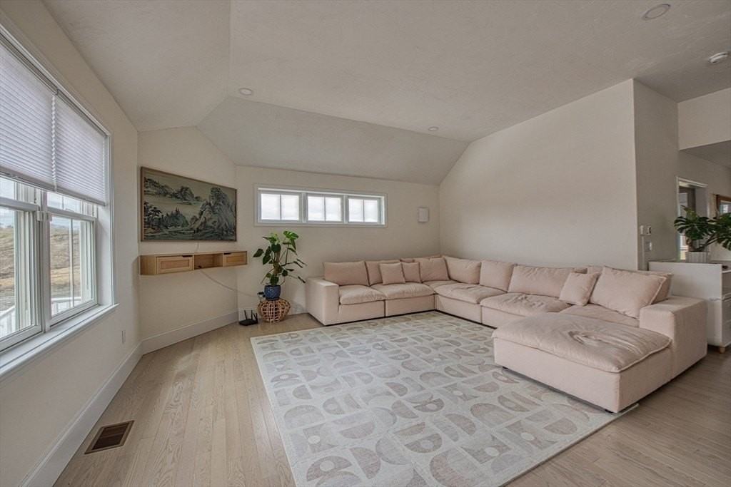 35 Metacomet Rd #35 - Photo 7 of 23