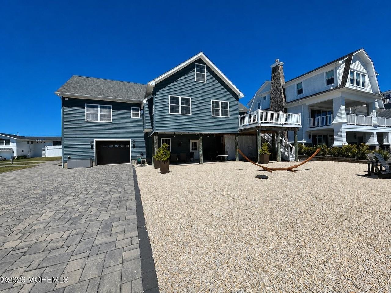 1825 Boat Point Dr - Photo 2 of 16