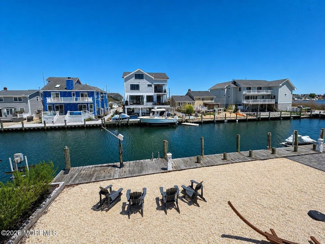 1825 Boat Point Dr - Photo 3 of 16