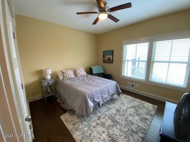 305 Newark Ave - Photo 6 of 20
