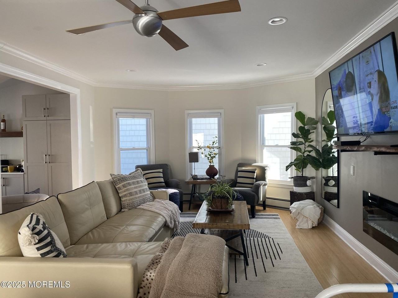408 Park Place Ave - Photo 6 of 36