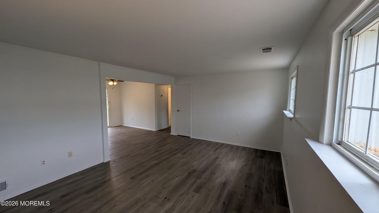 226 Sawmill Rd - Photo 3 of 22