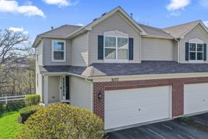 featured image of 7077 Hidden Green Cir